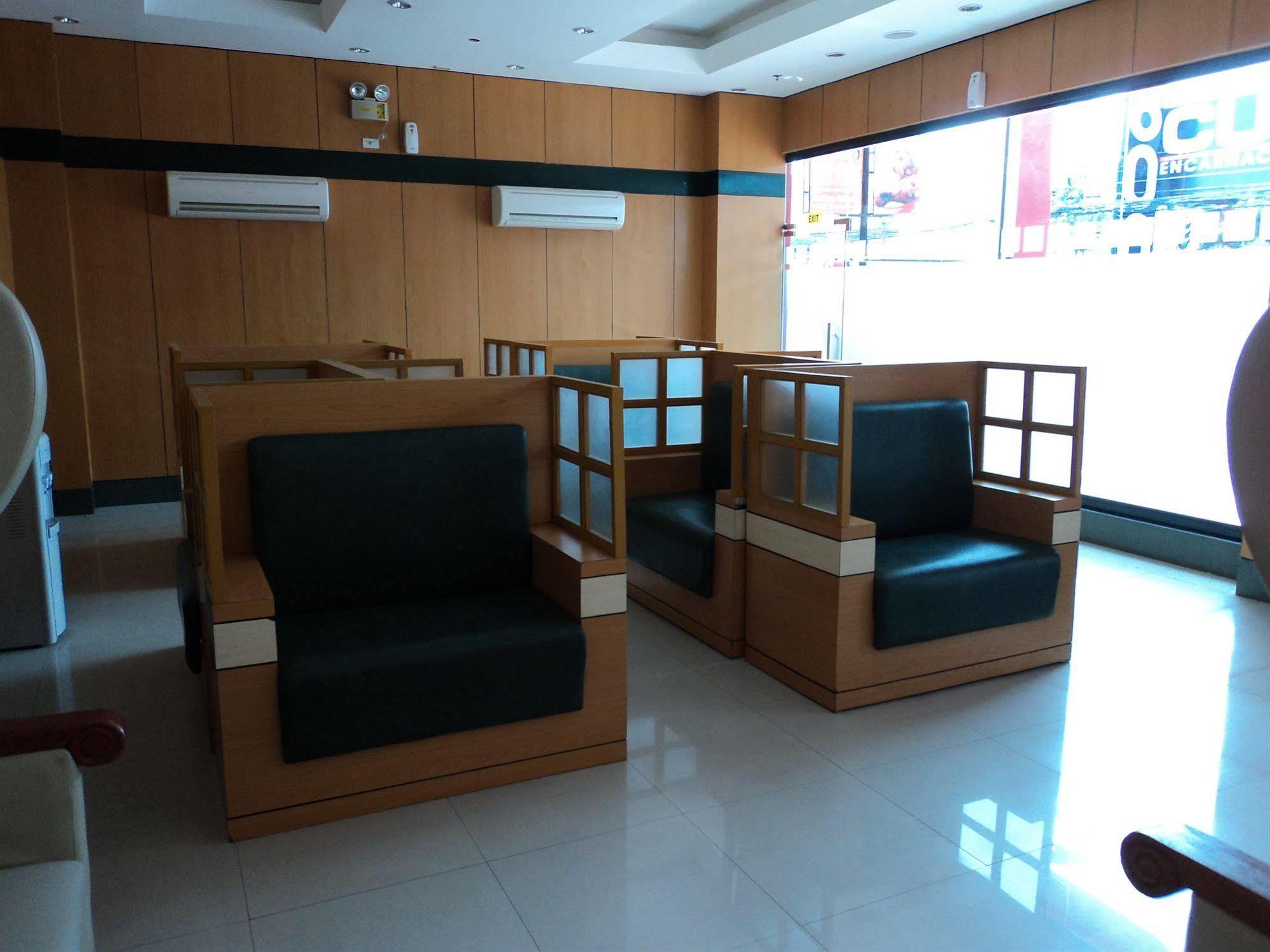 Hotel Sogo Cabanatuan Екстер'єр фото